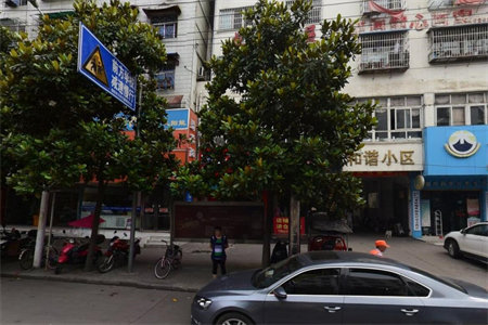 出售泰安五马湖小区3室2厅2卫112平简单装修